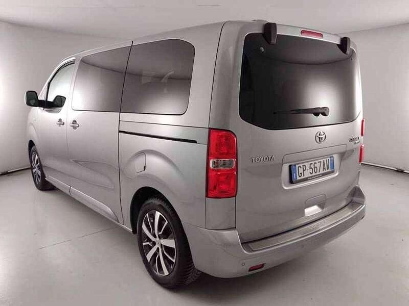 Usata Toyota Proace Verso Executive 144 CV (105 kW) 2023 Argento Station wagon