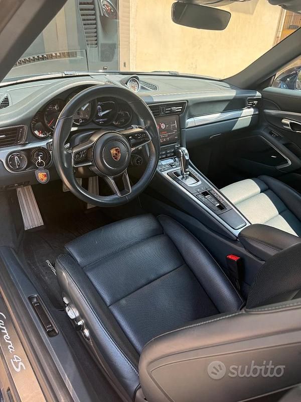Second-hand Porsche 911 420 CP (308 kW) 2017 Albastru Cabrio
