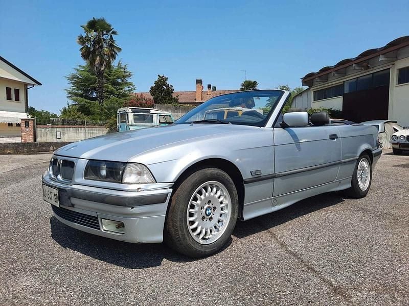 Usata BMW 320 Cabriolet Efficient Dynamics 285 CV (209 kW) 1995 Argento Cabrio