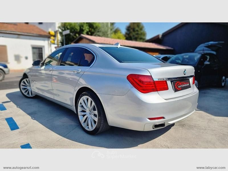 Usata BMW 740 306 CV (225 kW) 2010 Gray Berlina