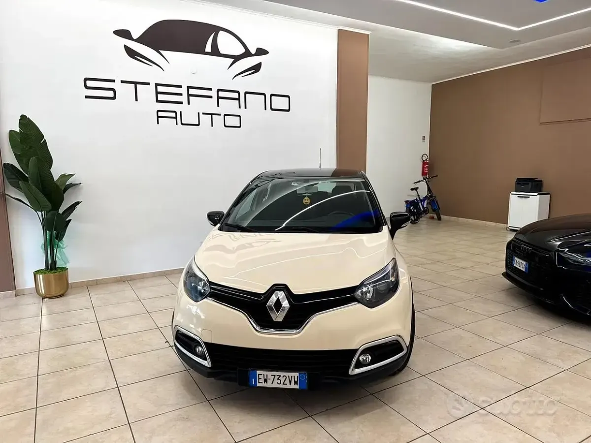 Usata Renault Captur 90 CV (66 kW) 2014 Beige SUV