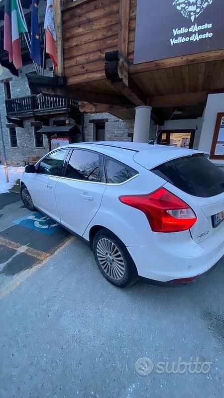 Usata Ford Focus 2012 Bianco Berlina