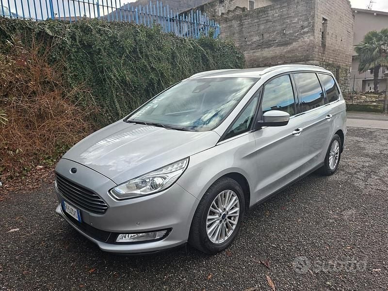 Grigio Usata 2017 Ford Galaxy Business Edition Monovolume | 11.500 € (Buon prezzo) - Immagine 1/4