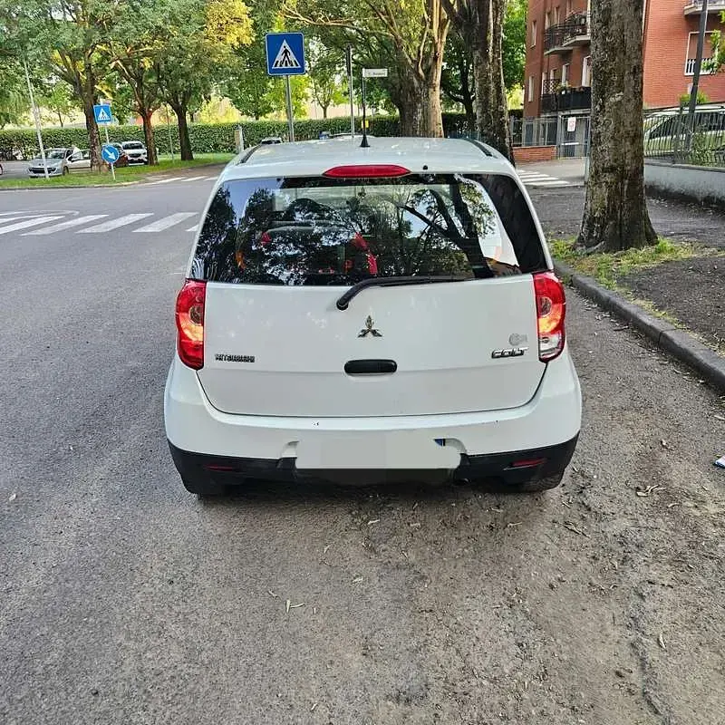 Usata Mitsubishi Colt Inform 75 CV (55 kW) 2009 Utilitaria