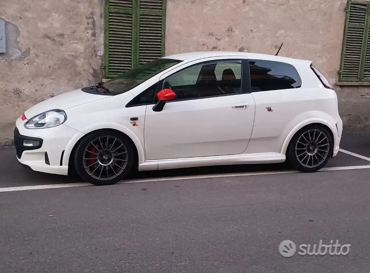 Usata Abarth Punto Evo 165 CV (121 kW) 2011 Utilitaria
