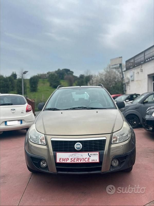 Usata Fiat Sedici Emotion 107 CV (78 kW) 2007 Marrone SUV