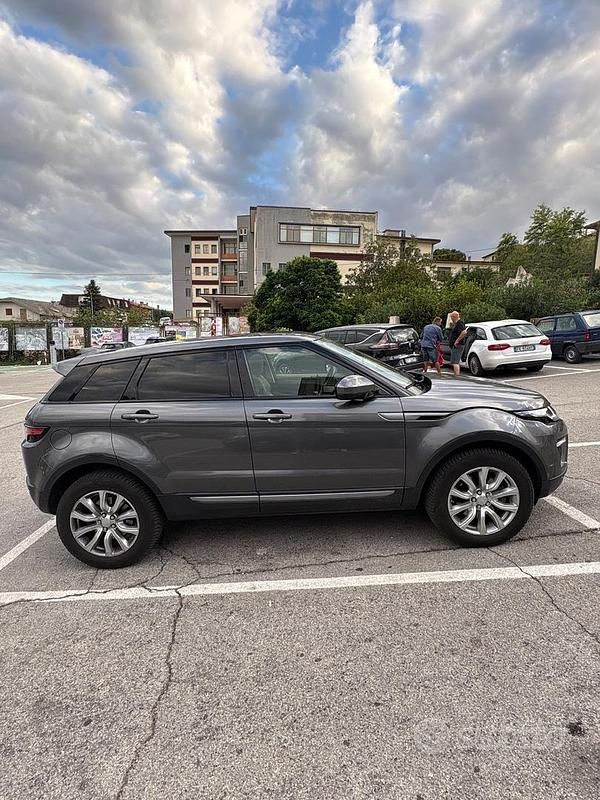 Usata Land Rover Range Rover evoque 180 CV (132 kW) 2015 Grigio SUV