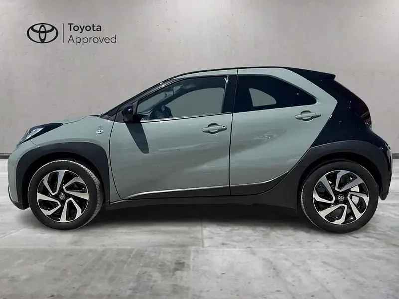 Usata Toyota Aygo X Trend 72 CV (52 kW) 2024 Nero SUV