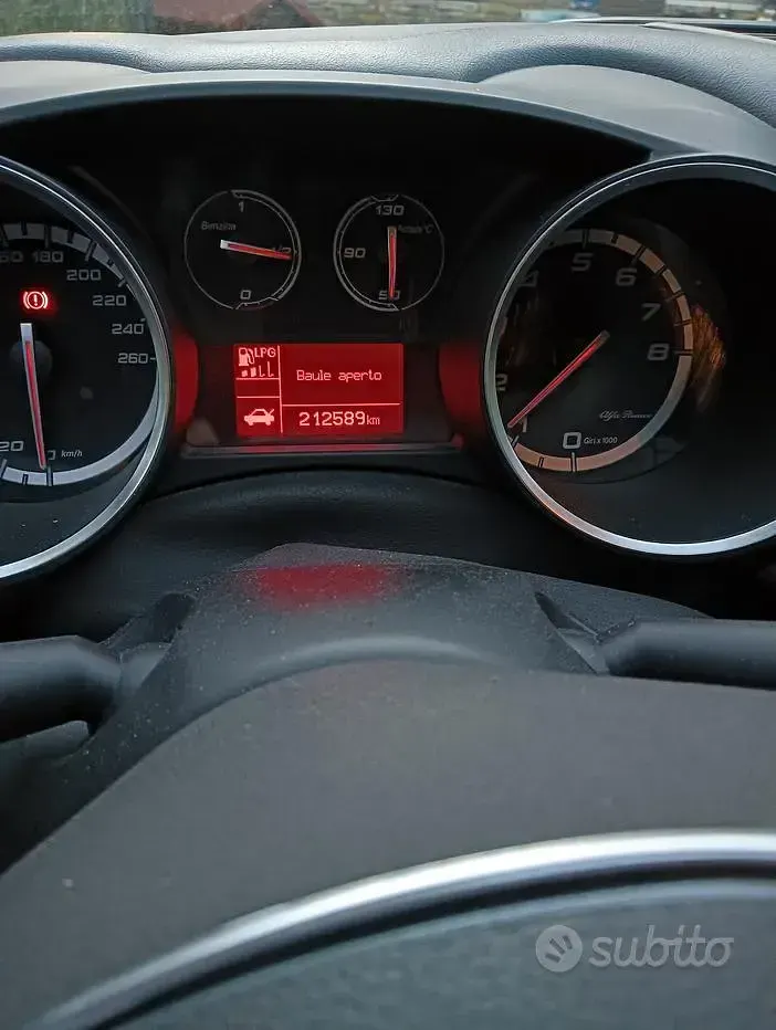 Usata Alfa Romeo Giulietta 120 CV (88 kW) 2015 Grigio Utilitaria