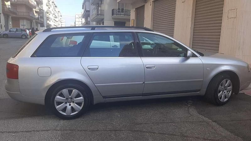 Usata Audi A6 Ambiente 110 CV (80 kW) 1999 Argento Station wagon