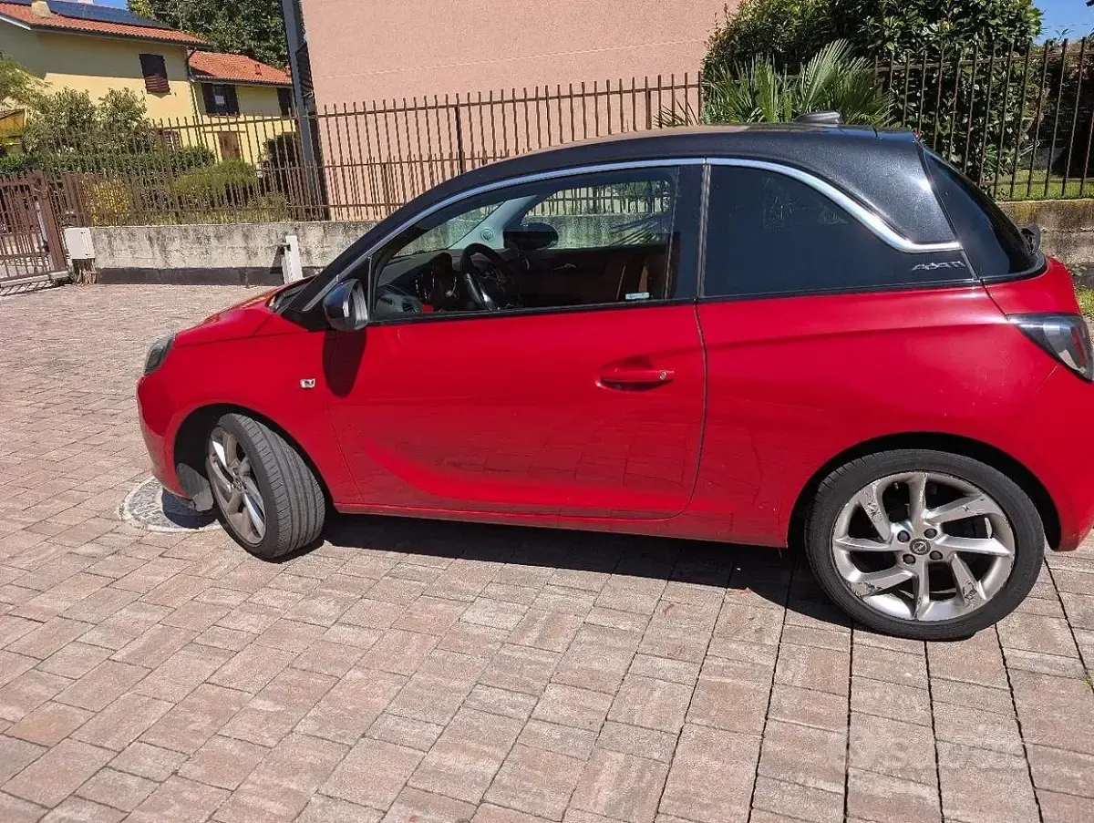 Usata Opel Adam 87 CV (63 kW) 2016 Utilitaria