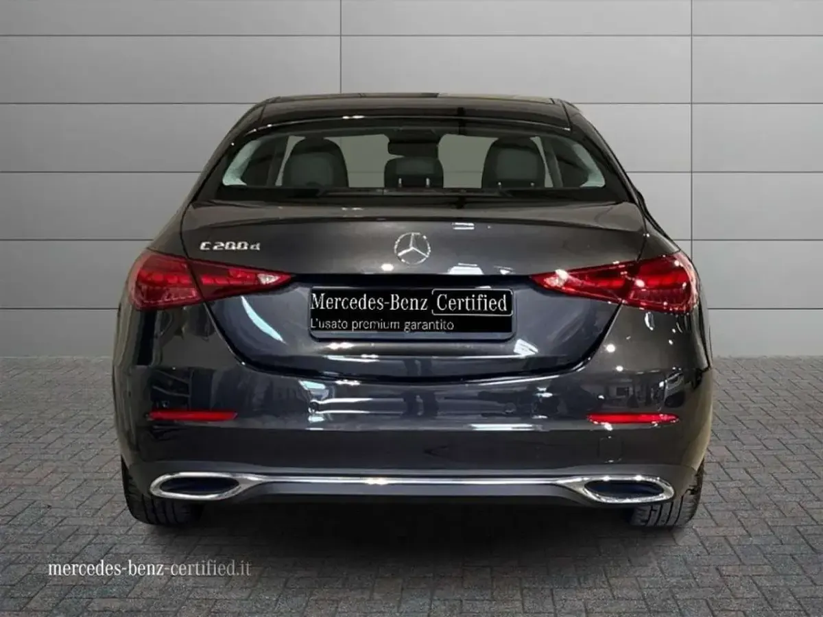 Usata Mercedes C200 Advanced 163 CV (119 kW) 2025 Grigio grafite Berlina