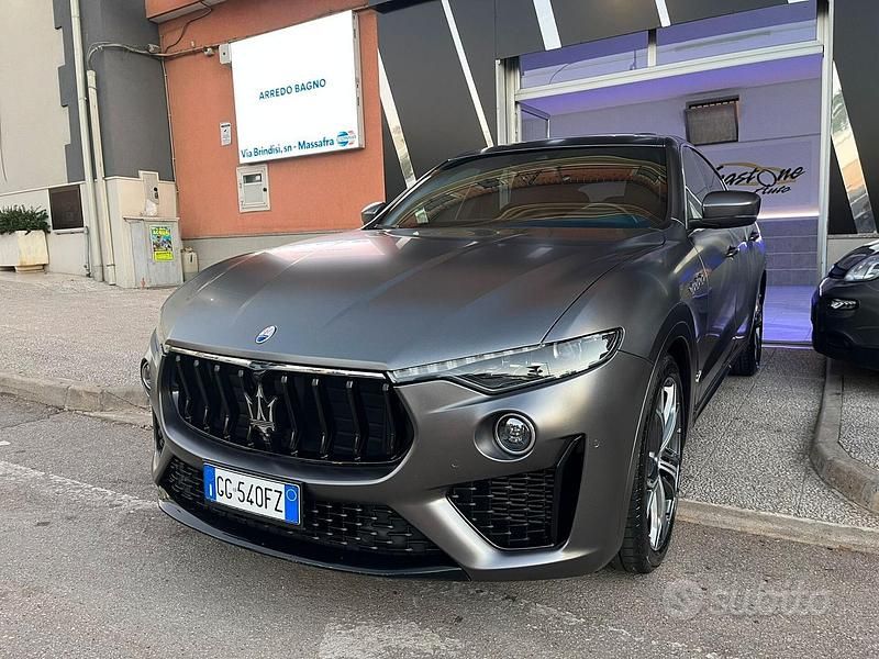 Usata Maserati Levante 250 CV (183 kW) 2021 Grigio SUV