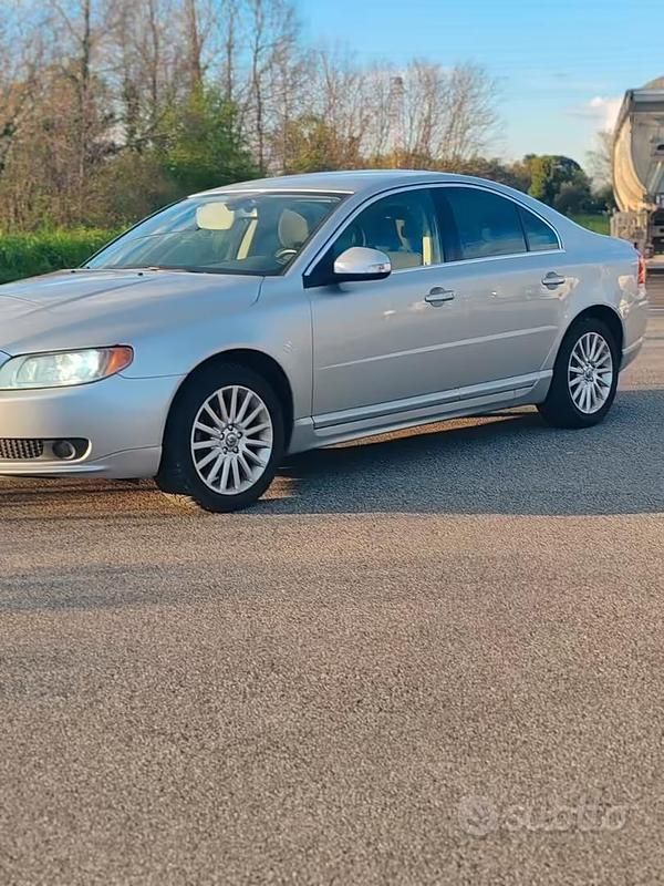 Usata Volvo S80 185 CV (136 kW) 2007 Grigio Berlina