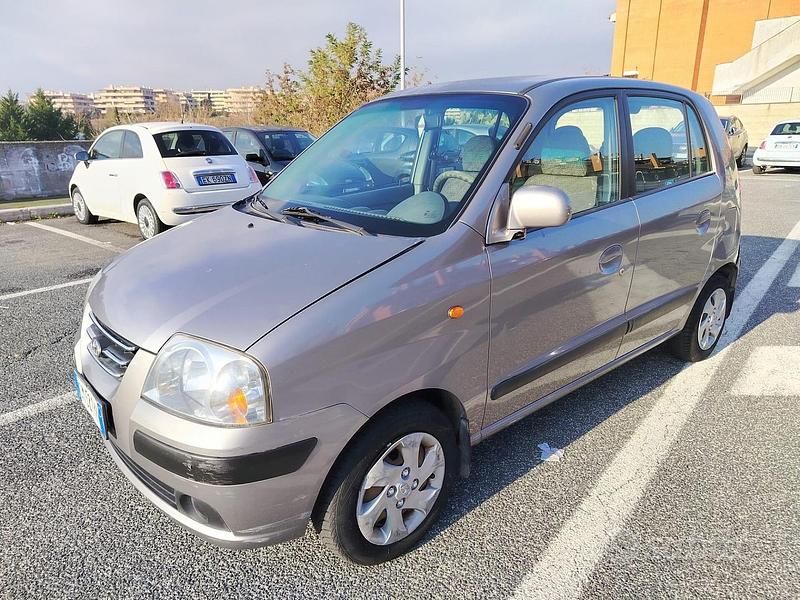Usata Hyundai Atos Active 59 CV (43 kW) 2004 Grigio Utilitaria