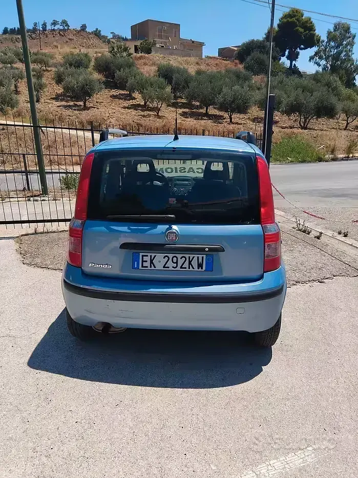 Usata Fiat Panda Active 75 CV (55 kW) 2011 Bluazzurro Utilitaria