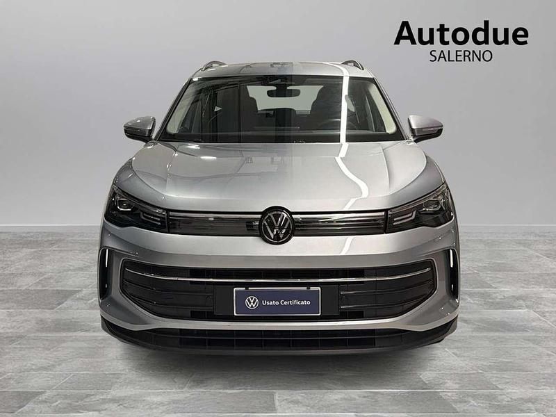 Usata VW Tiguan Life 150 CV (110 kW) 2024 Dolomite silver metallizzato SUV