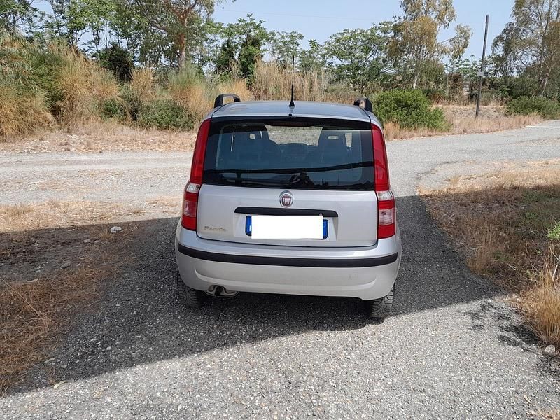 Usata Fiat Panda Dynamic 69 CV (50 kW) 2011 Grigio Berlina