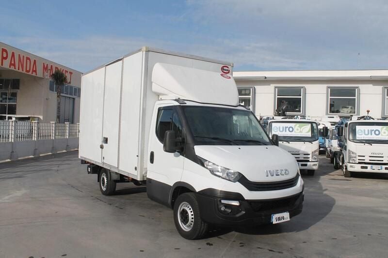 Usata Iveco 35.12 115 CV (84 kW) 2018 Bianco Furgone