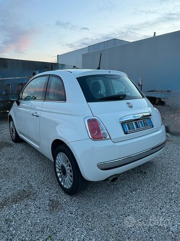 Usata Fiat 500 Lounge 69 CV (50 kW) 2013 Bianco Utilitaria