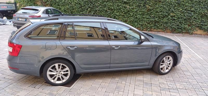 Usata Skoda Octavia G-TEC 110 CV (80 kW) 2018 Grigio Station wagon