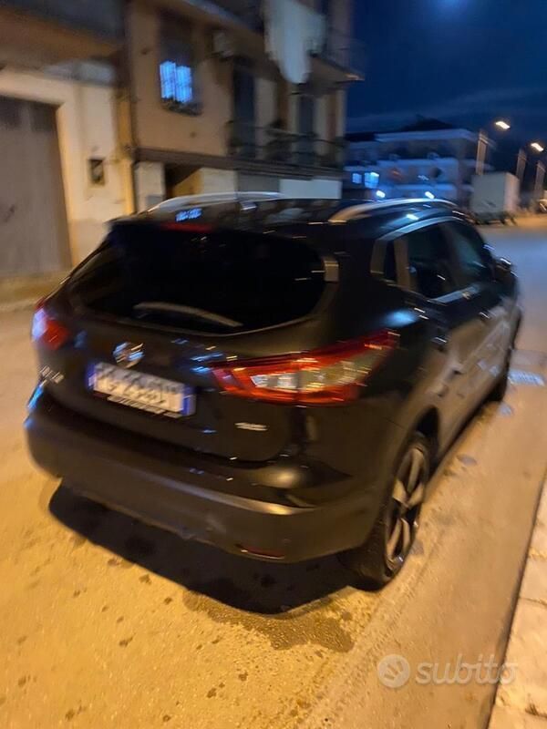 Usata Nissan Qashqai 131 CV (96 kW) 2017 Nero SUV