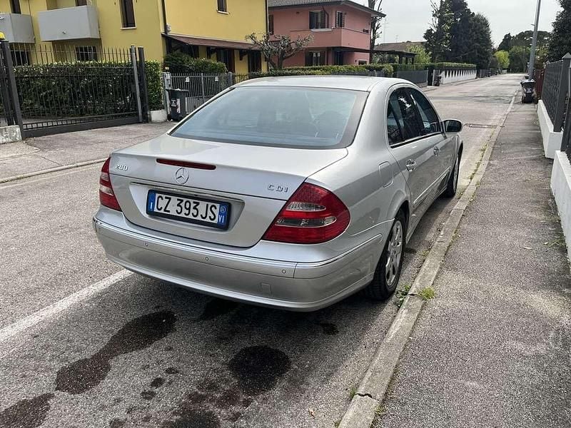 Usata Mercedes E280 177 CV (130 kW) 2006 Berlina