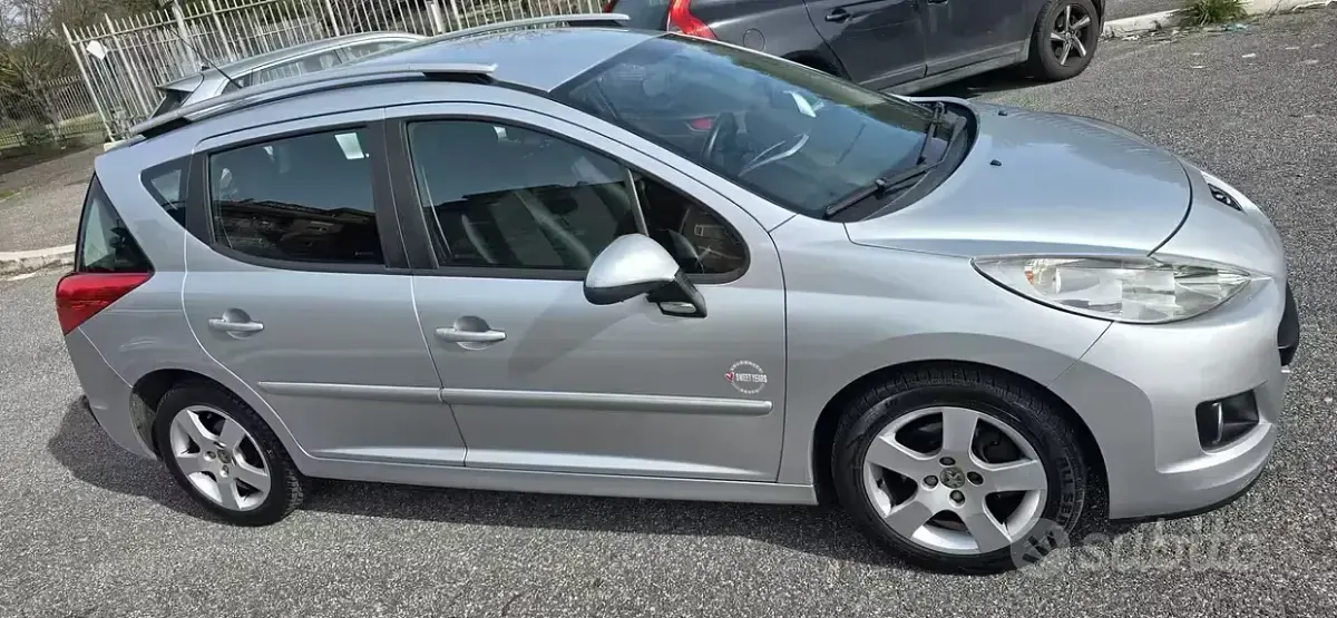 Usata Peugeot 207 92 CV (67 kW) 2013 Grigio Station wagon