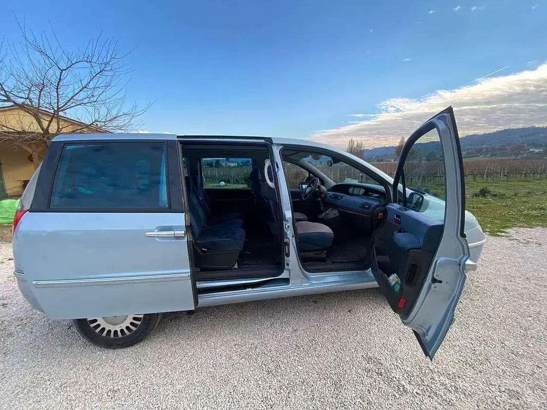 Usata Lancia Phedra 128 CV (94 kW) 2004 Blu/azzurro Monovolume