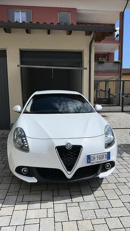 Usata Alfa Romeo Giulietta 120 CV (88 kW) 2016 Bianco Utilitaria