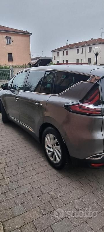 Usata Renault Espace Initiale Paris 160 CV (117 kW) 2015 Grigio Monovolume