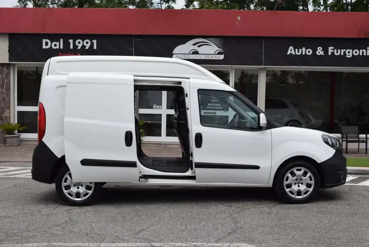Usata Fiat Doblò 105 CV (77 kW) 2018 Bianco Monovolume
