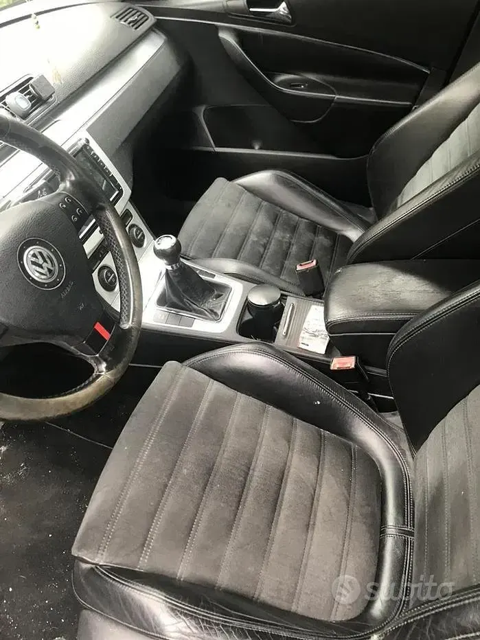 Usata VW Passat 170 CV (125 kW) 2008 Blu Berlina