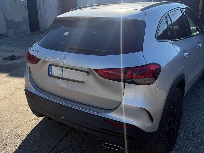 Usata Mercedes GLA200 150 CV (110 kW) 2020 Argento SUV