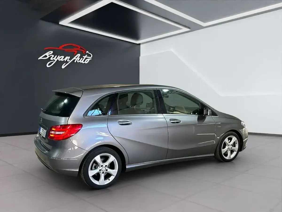Usata Mercedes B200 Premium 156 CV (114 kW) 2012 Other Utilitaria