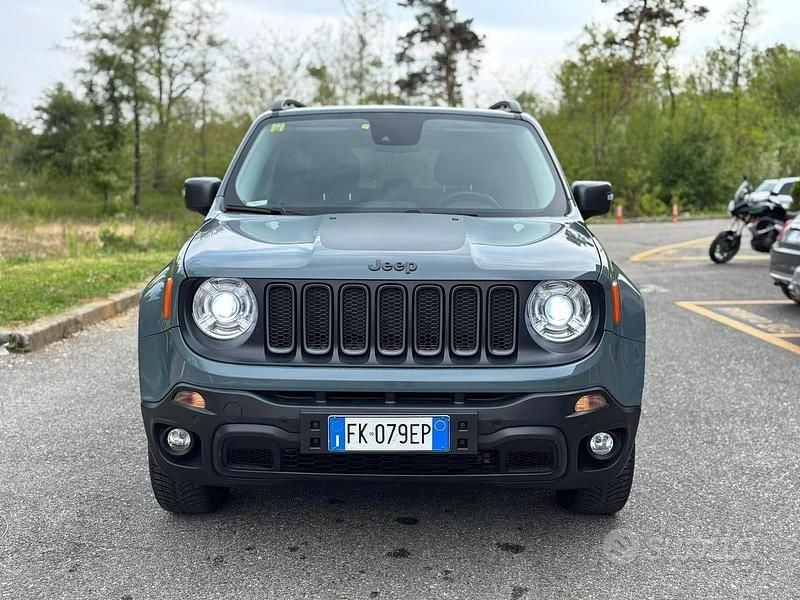Usata Jeep Renegade Trailhawk 170 CV (125 kW) 2017 Grigio SUV