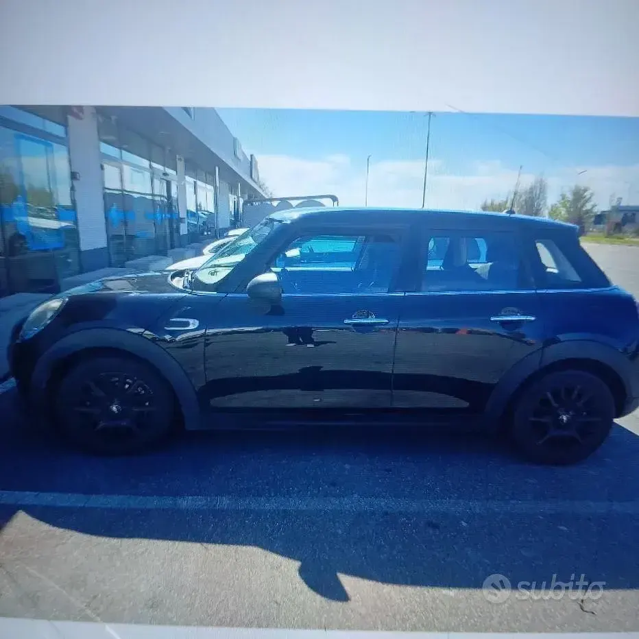 Usata Mini Cooper 95 CV (69 kW) 2016 Nero Utilitaria