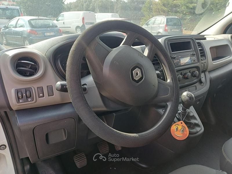 Usata Renault Trafic 120 CV (88 kW) 2015 Monovolume