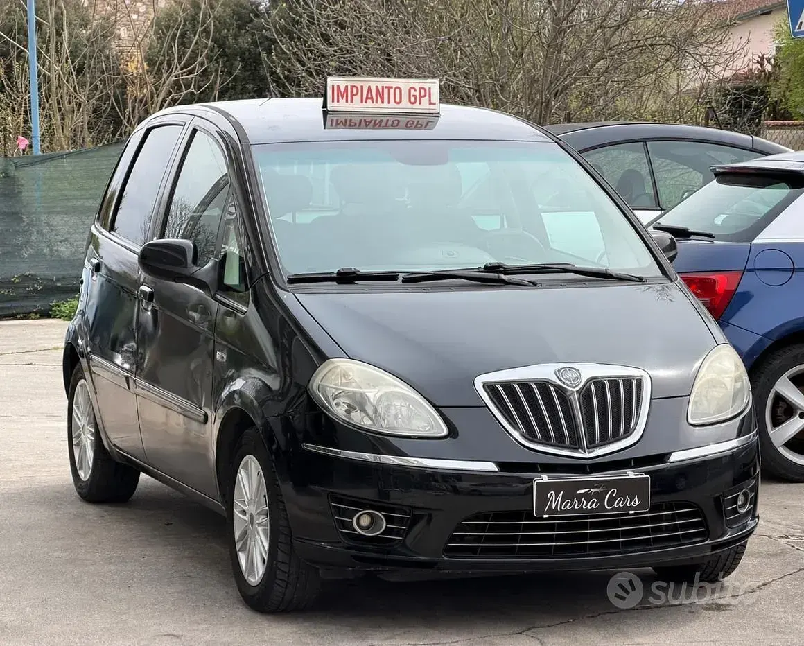 Usata Lancia Musa 77 CV (56 kW) 2009 Nero Monovolume