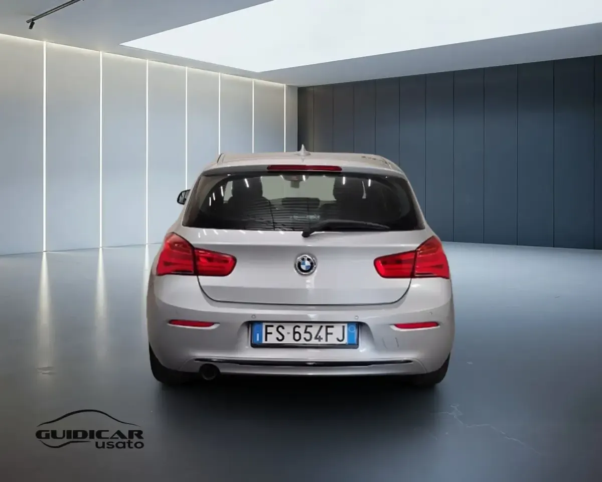 Usata BMW 118 Sport Line 150 CV (110 kW) 2017 Argento Utilitaria