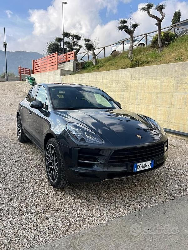 Usata Porsche Macan 245 CV (180 kW) 2021 Grigio SUV