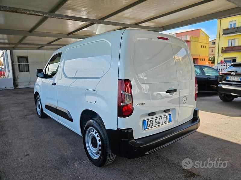 Usata Opel Combo Edition 101 CV (74 kW) 2020 Bianco Monovolume
