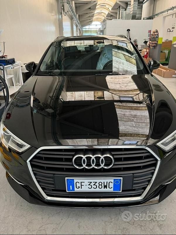 Usata Audi A3 Design 116 CV (85 kW) 2019 Nero Berlina