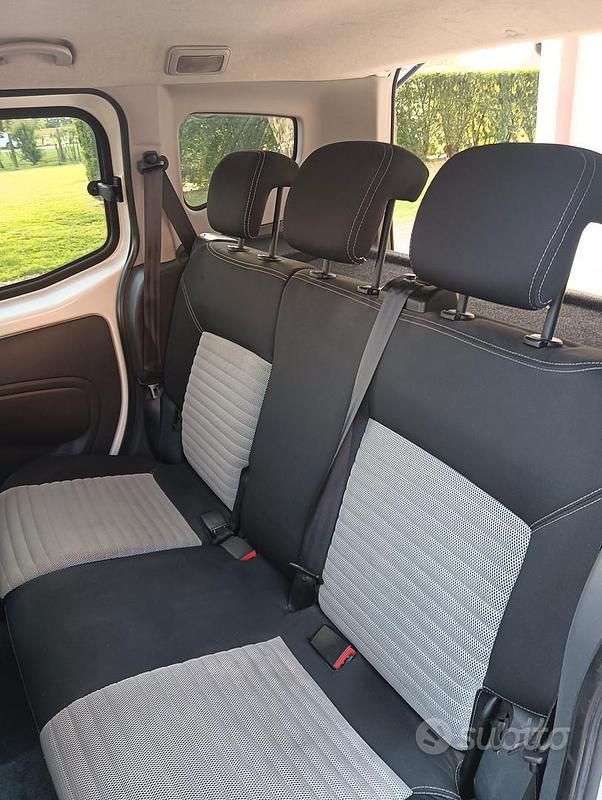 Usata Fiat Qubo Trekking 77 CV (56 kW) 2010 Bianco Monovolume