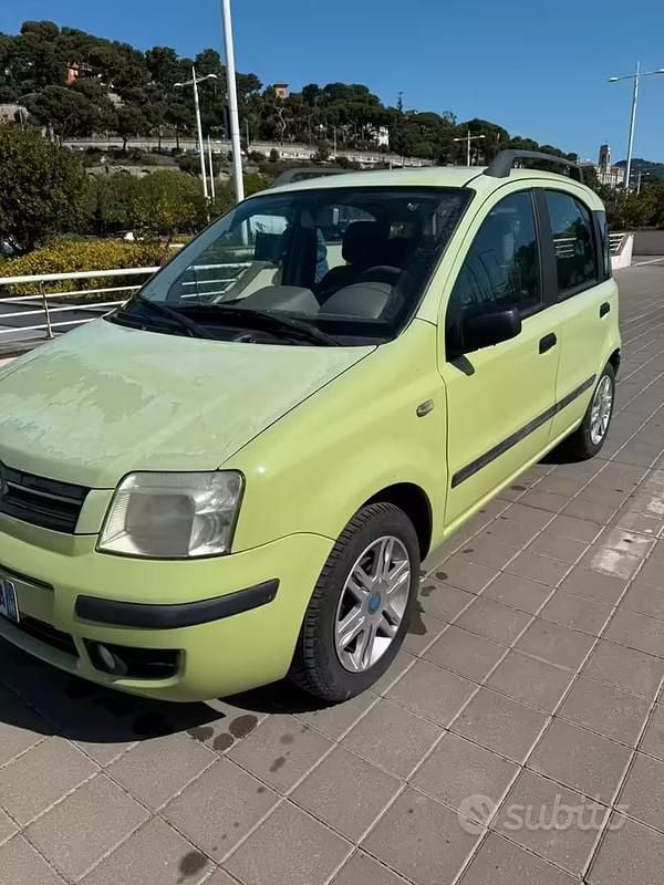 Usata Fiat Panda 75 CV (55 kW) 2004 Verde Utilitaria