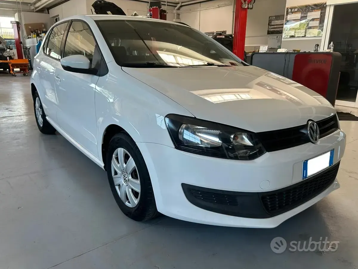 Usata VW Polo Trendline 60 CV (44 kW) 2012 Bianco Utilitaria