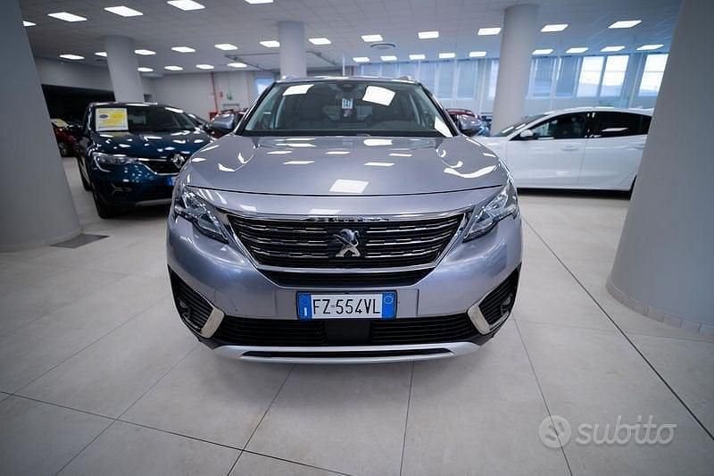 Usata Peugeot 5008 Allure 131 CV (96 kW) 2020 Grigio SUV