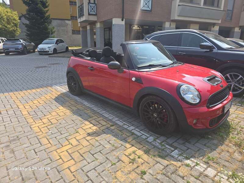 Rosso Usata 2010 Mini Cooper S Cabriolet Cabrio | 9500 € (Buon prezzo) - Immagine 1/4
