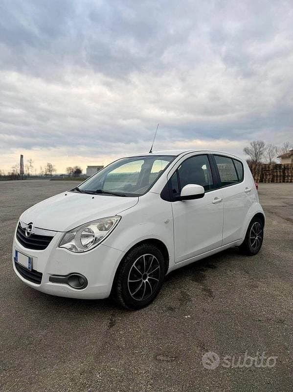 Usata Opel Agila 94 CV (69 kW) 2013 Bianco Utilitaria
