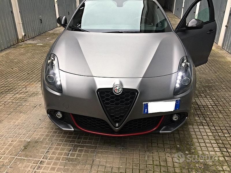 Usata Alfa Romeo Giulietta Veloce 120 CV (88 kW) 2016 Grigio Utilitaria